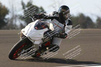 media/Nov-02-2025-Lets Ride (Sun) [[f7a3caa734]]/B Group/1120am (Turn 2 Inside)/